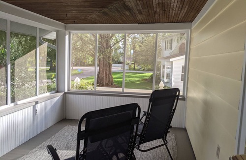 Chippewa Lake Cottage | Lakeside cottage, steps away from the lake, perfect for family and friends