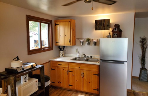 Spooner Cottage | Lakeside Cottage!