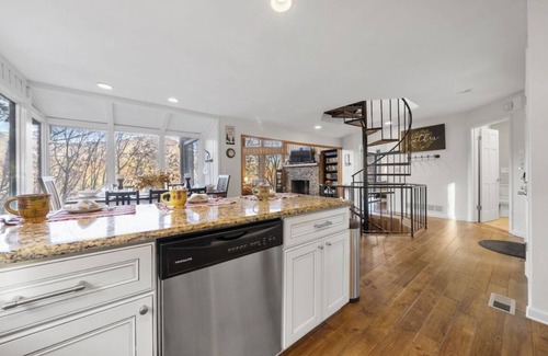 Big Canoe House | Lakeside, cozy cabin with game room. Recently renovated and pet-friendly!