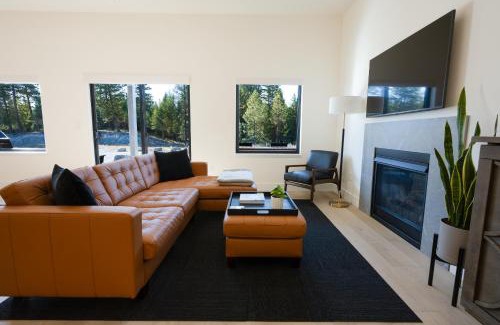 Lakeside House | Lakeside Crest Estate Cottages