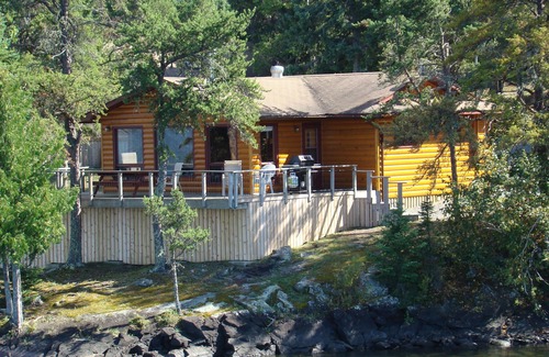 Sioux Narrows Nestor Falls Cottage | Lakeside Deluxe 3 Bedroom Cottage - Sioux Narrows