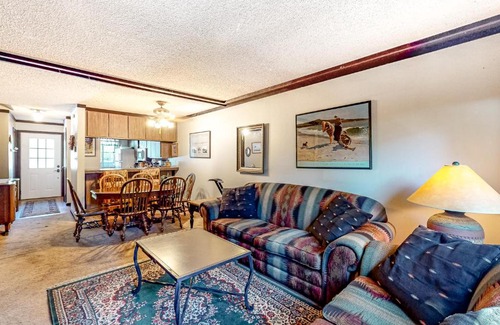 Tahoya Shores Apartment | Lakeside Dreamzzz