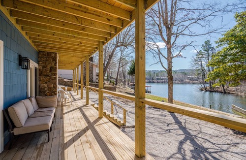 Hot Springs Village House | Lakeside Escape: The Papa Dog House