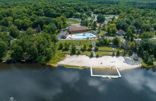 Tobyhanna House | Lakeside Escape Hot Tub Private Dock
