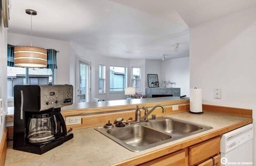 Campbell Park Condo | Lakeside Escape in the Heart of Anchorage - 2BR/2BA Condo -Views, Garage, Patio