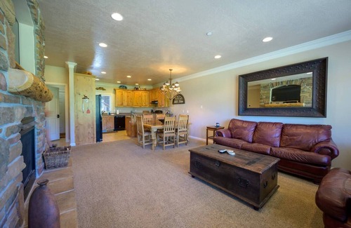 Ogden Condo | Lakeside Escape LS36A 1 BR |Pool |Game Rm |Hot Tub