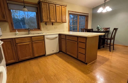 Madison Lake House | Lakeside Escape on Madison Lake- 5 bdrm home, near Mankato