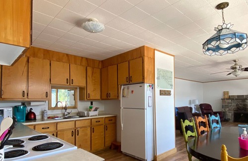 Ahmic Harbour House | Lakeside Family Cottage North East of Parry Sound and Muskoka