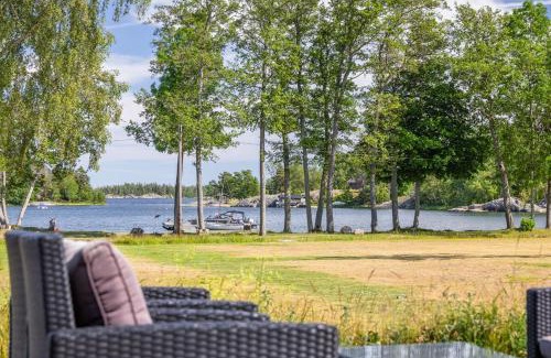 Graddo Villa | Lakeside Family Home in Gräddö