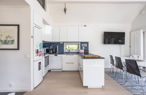 Graddo House | Lakeside Family Home in Gräddö