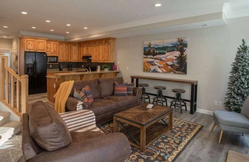 Ogden House | Lakeside Funscape LS33 | Pool |Pickleball |Hot Tub