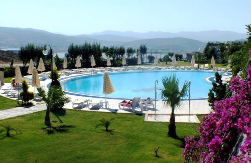 Bogazici Villa | Lakeside Garden Holiday Village