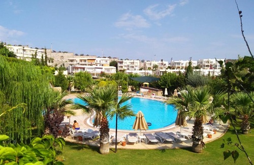 Bogazici Villa | Lakeside Garden Holiday Village