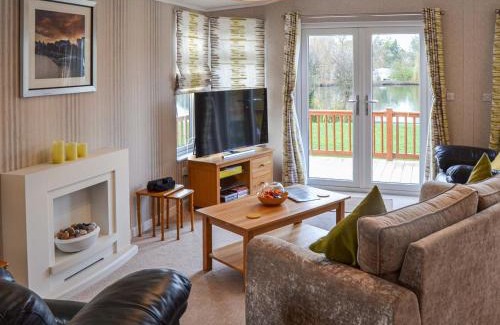 Saxmundham House | Lakeside