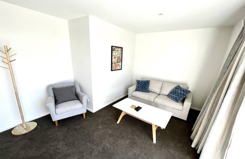 Otematata Apartment | Lakeside Getaway in Otematata - Brand new 2 bed unit