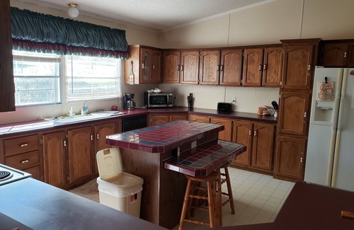 Bullock House | Lakeside Getaway on Kerr Lake – Perfect for Bass Tournaments & Family Retreats