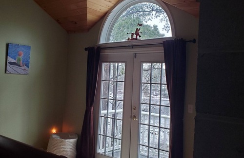 Freedom House | Lakeside Getaway