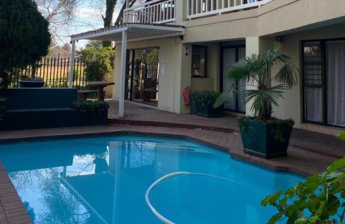 Lichtenburg House | Lakeside Guest House