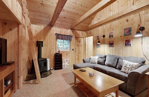Kents Hill House | Lakeside Haven at Parker Pond