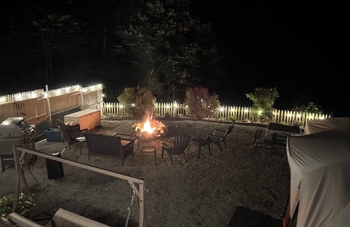 Coventry RV Rental | Lakeside Haven at the Pines / Tent