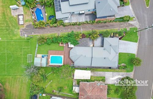 Oak Flats House | Lakeside Haven