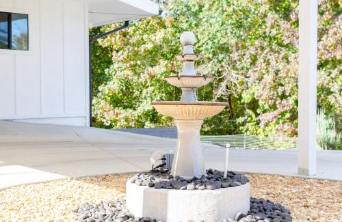 Gainesville House | Lakeside Haven