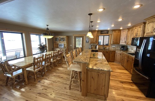 Island Park House | Lakeside Hibernation Station near Yellowstone National Park