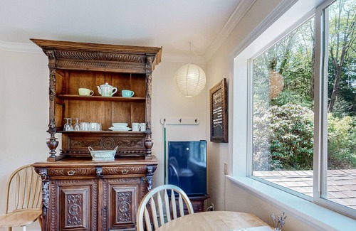 Westlake Cottage | Lakeside home with inspirational water views, lush surroundings, & free WiFi