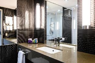 Macquarie Park Hotel | Lakeside Hotel and Conference Centre