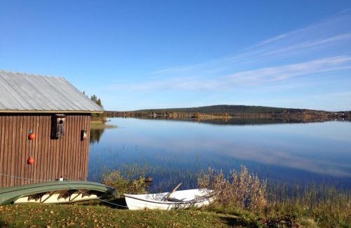 Skaulo House | Lakeside House in Lapland
