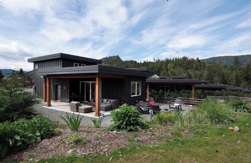 Youbou House | Lakeside House with Forest View - with private dock and beach!