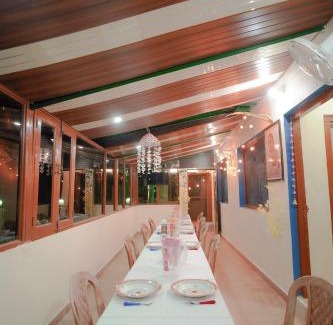 Amritpur House | lakeside huts at saikhola