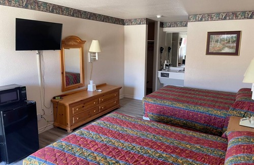 Mathis Hotel | Lakeside Inn & Suites by OYO Mathis I 37