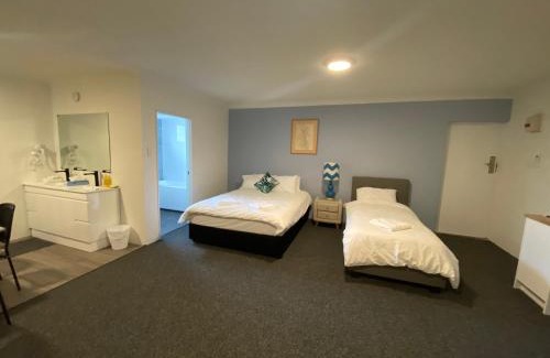 Windang Hotel | Lakeside Inn Wollongong