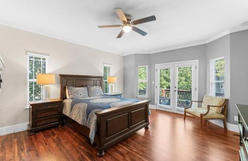 Barium Springs House | Lakeside Landing by AvantStay Private Dock
