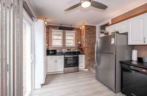 Lakeside Park House | Lakeside Landing – Modern & Chic 3BR Retreat