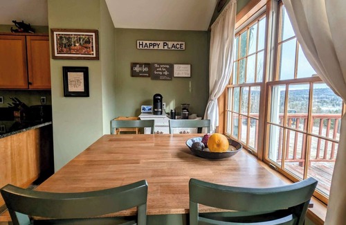 Franklin House | Lakeside Laughter Family Cabin, fire pit, 1 dog, Lake and ATV trails