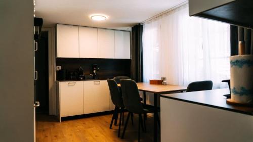 Boenigen Apartment | Lakeside Lela Apartment near Interlaken