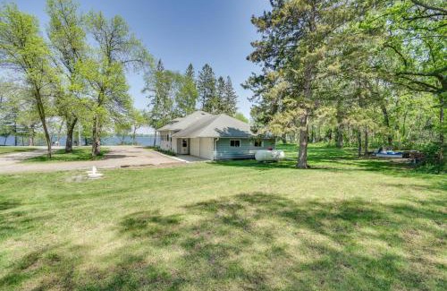 Litchfield House | Lakeside Litchfield Home with Patio and Gas Grill!