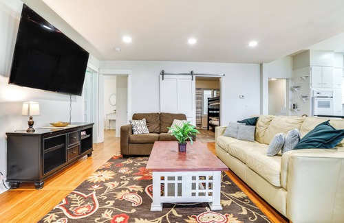 Litchfield House | Lakeside Litchfield Home w/Patio & Gas Grill!