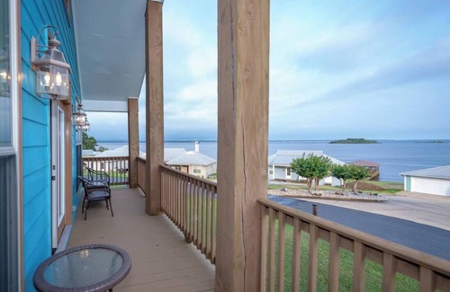Zwolle House | Lakeside Living Paradise: Relaxing waterfront retreat