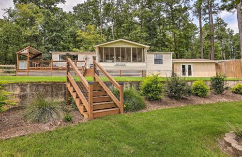 Milledgeville House | Lakeside Living Sparta Retreat with Game Room!