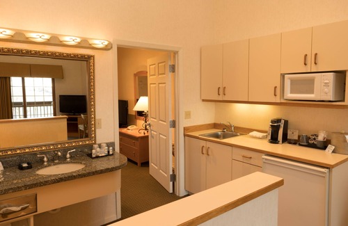 Chelan Hotel | Lakeside Lodge And Suites