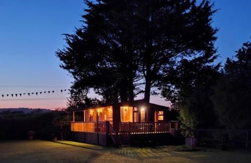 Castlemartyr House | Lakeside Lodge - Castlemartyr - Sleeps 4