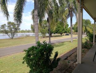 Loftville Hotel | Lakeside Lodge Motel