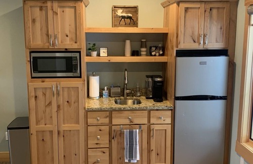Lakeside Apartment | Lakeside Loft overlooking Flathead Lake and Swan Mountains!