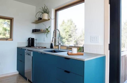 Phelps House | Lakeside Loft, Roof Deck + Sauna