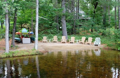 Lake Arrowhead Cabin | Lakeside Log Cabin W/Sandy Beach and Docks! Sleeps 6-8