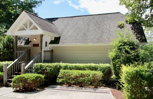 La Follette Cottage | Lakeside Lookout has superb views of Norris Lake, a loft, and its own dock!