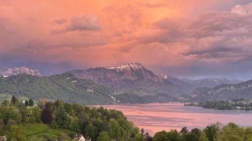 Lucerne House | Lakeside Lucerne